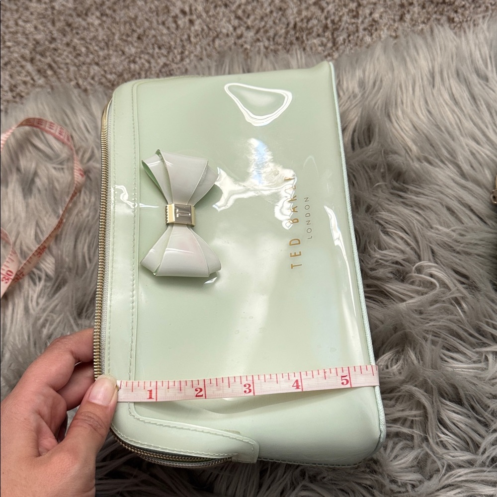 Ted Baker Light mint Bow Accent Cosmetic Bag Set - Picture 15 of 17